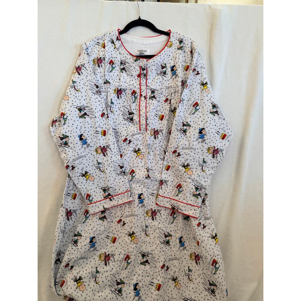 Peanuts Snoopy Flannel Nightgown Button Front plus size 2X